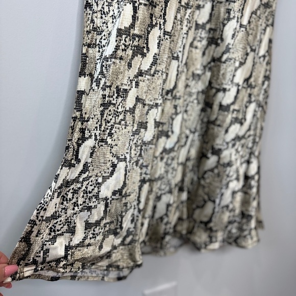H&M Snake Print Maxi Women’s Skirt (Size 4) - Picture 5 of 8